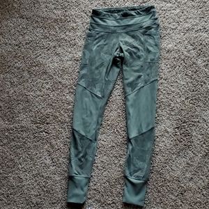 Athleta Excursion Tights XS